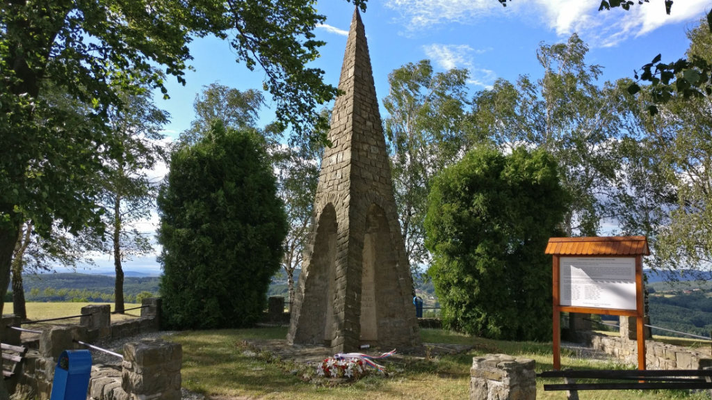 Pomník obětem druhé světové války