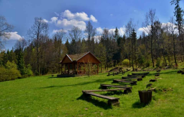 JEŽEČKŮV PALOUČEK - PŘÍSTŘEŠEK NA JEŽNÍKU