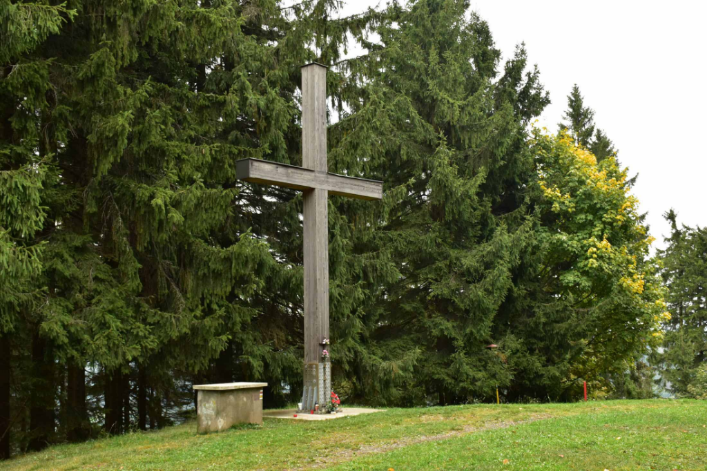 Dřevěný kříž u Kohútky
